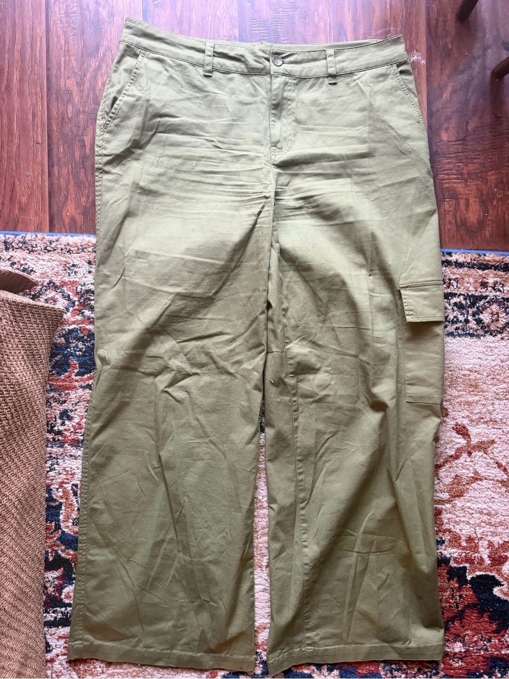 New York & Company Olive Cargo Pants